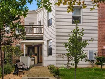 729 Kenyon Street NW