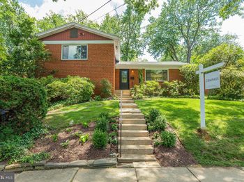 3910 Montrose Driveway
