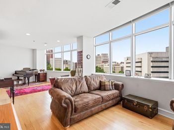 201 N 8TH Street