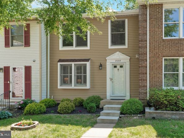 2038 Brooks Square Place, Falls Church VA 22043