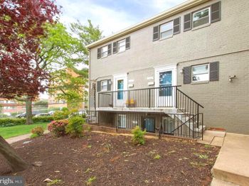 5902 Mayflower Court