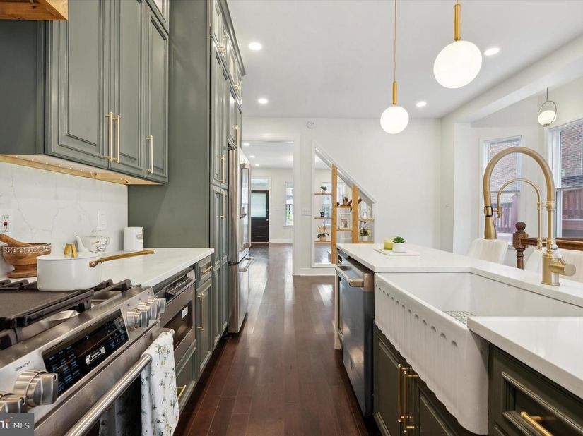 4911 Warrington Avenue, Philadelphia PA 19143