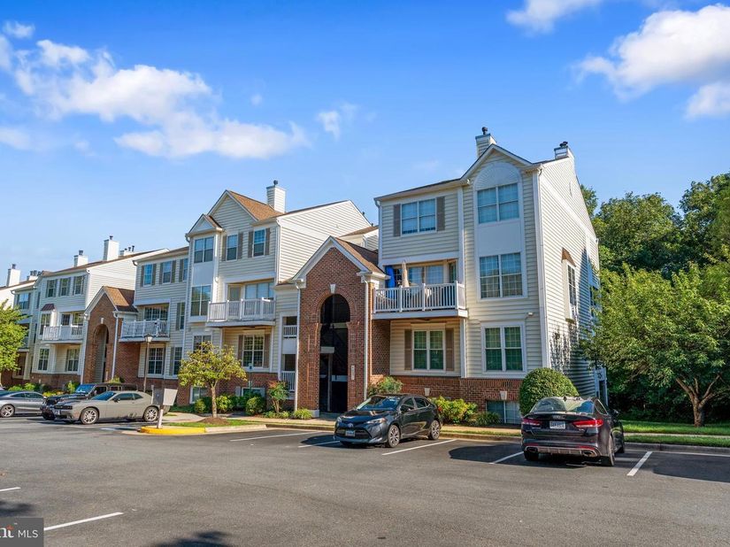46891 Eaton Terrace 200, Sterling VA 20164