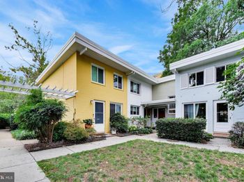 747 3rd Street SW