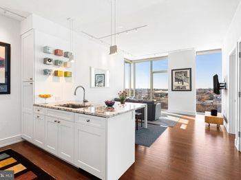 210 S 25TH Street