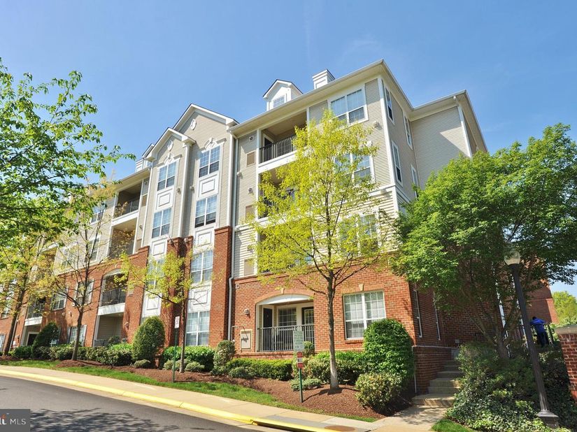 4850 Eisenhower Avenue 217, Alexandria VA 22304