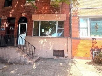 1221 Dickinson Street
