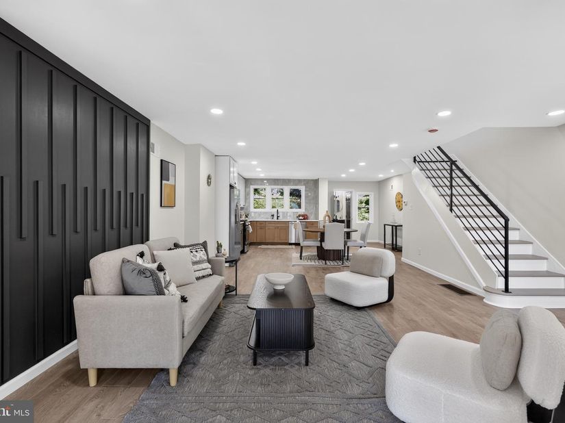 6467 Woodcrest Avenue, Philadelphia PA 19151