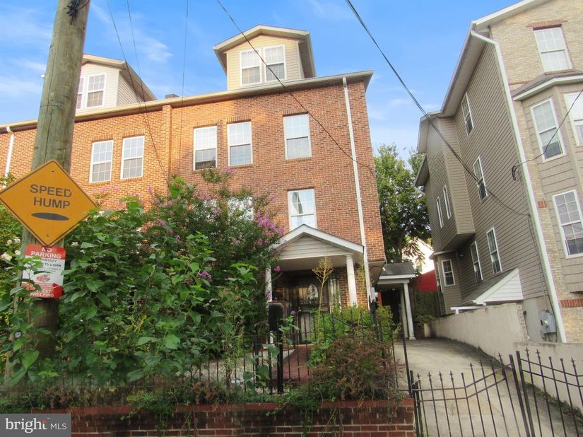 223 56TH Place NE, Washington DC 20019