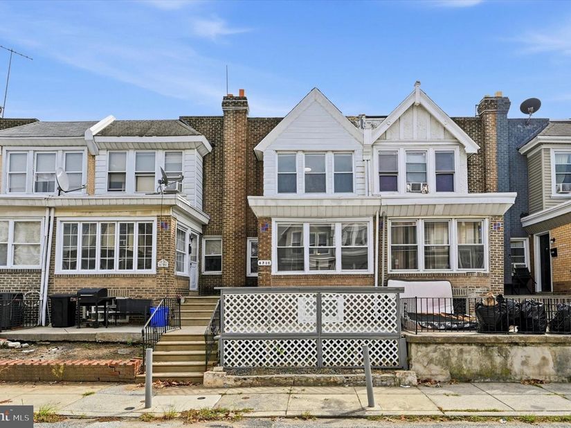 6710 Guyer Avenue, Philadelphia PA 19142