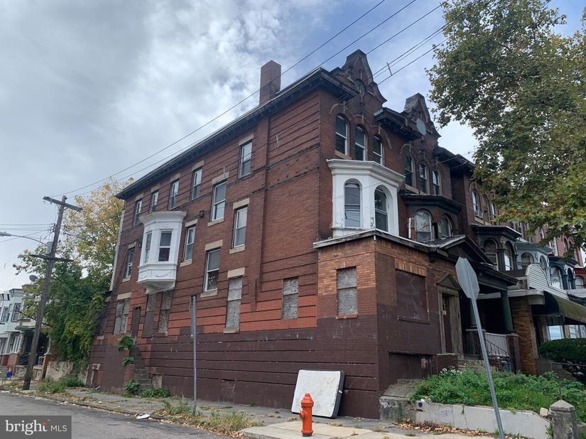 1522 Erie W, Philadelphia PA 19140