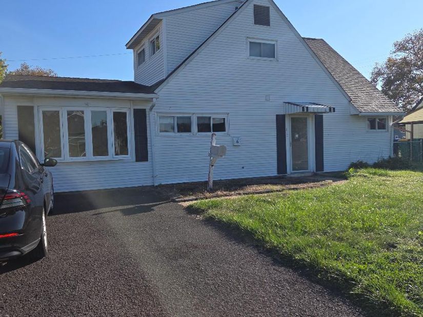 6 Cornflower Lane, Levittown PA 19055