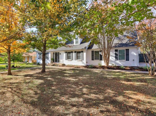 107 Shady Oak DR, Georgetown TX 78628