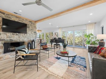 2419 Trail Of Madrones