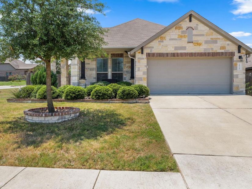 1924 Goldilocks LN, Austin TX 78652