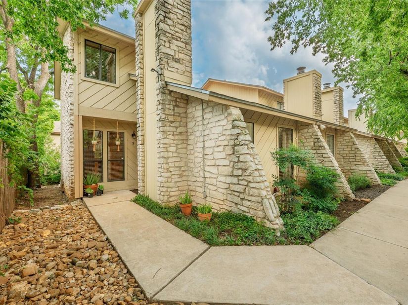 2500 Enfield RD 9, Austin TX 78703