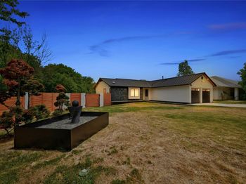 3600 Alexandria DR
