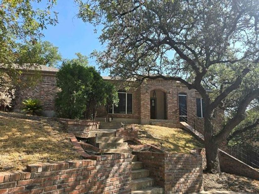 4904 Backtrail Dr, Austin TX 78731