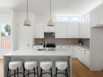 6407 Bradsher