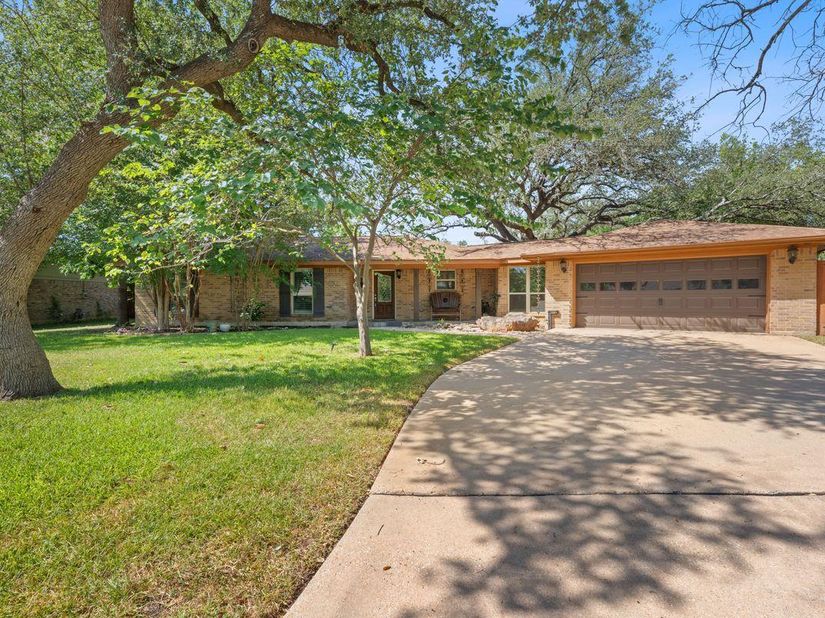 2002 Terry LN, Georgetown TX 78628