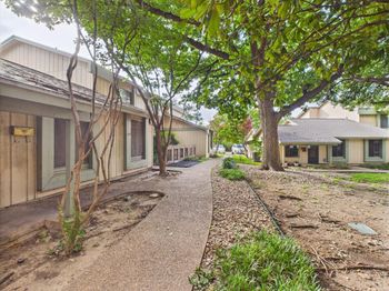 9520 Quail Village LN