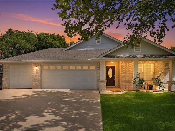 700 Hilltop DR, Leander TX 78641