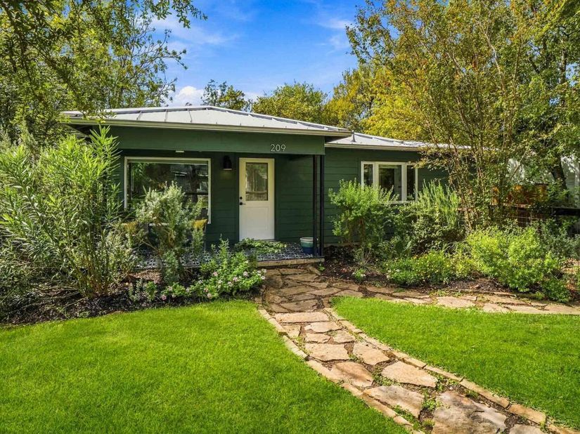 209 Nelray BLVD, Austin TX 78751