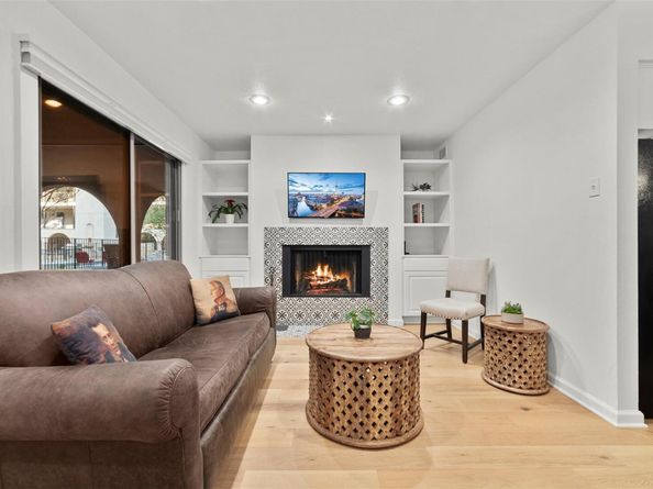 505 W 7th ST 113, Austin TX 78701