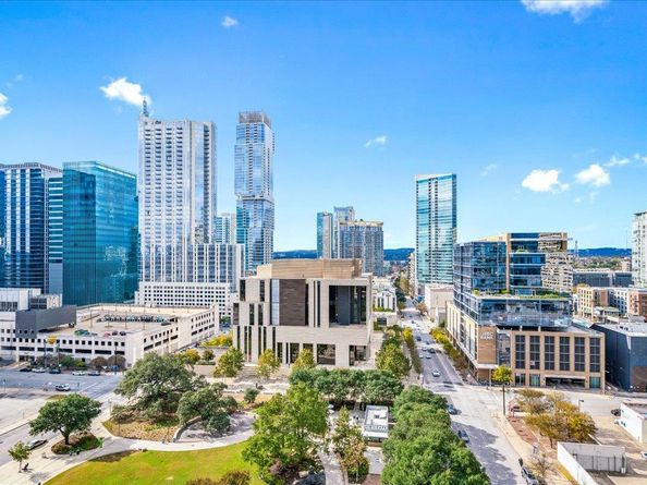 311 W 5TH St 703, Austin TX 78701