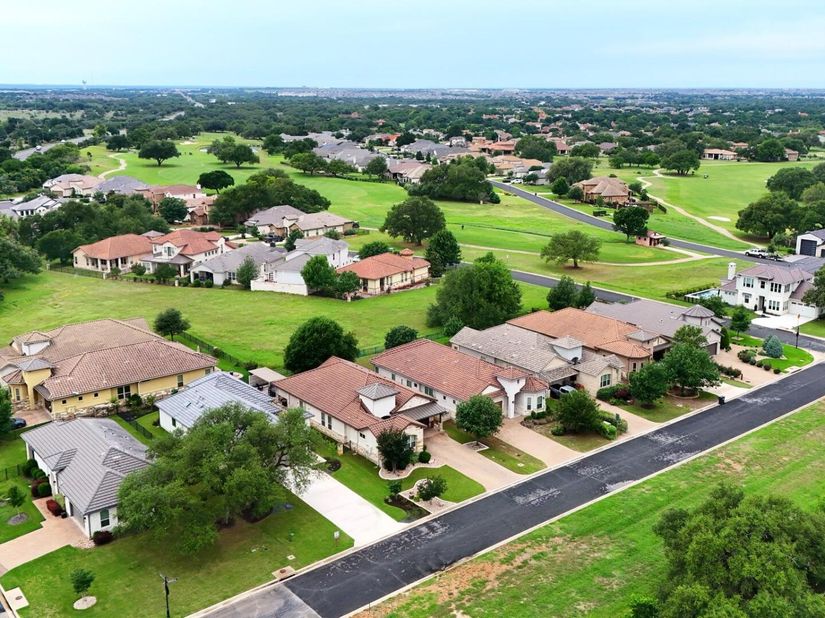 205 Indigo LN, Georgetown TX 78628