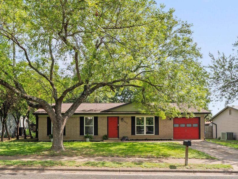 705 Dulwich ST, Austin TX 78748