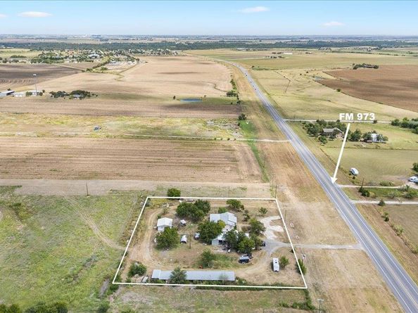 19016 Fm 973 N, Coupland TX 78615