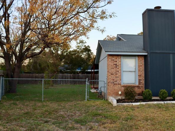 1204 Melbourne LN, Round Rock TX 78664