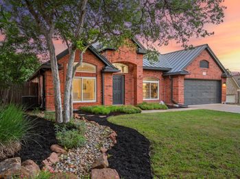 11039 Galleria CV