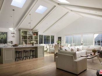 2515 Marguerita Avenue