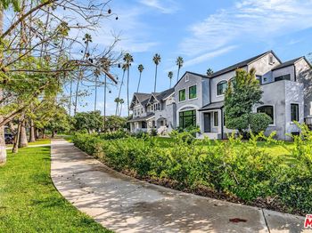 4308 Victoria Park Drive