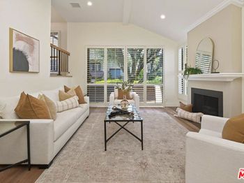 5711 Owensmouth Avenue