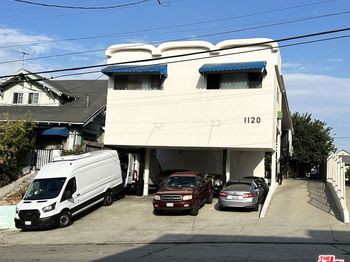 1120 S Harvard Boulevard