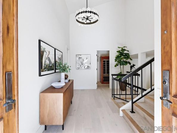 2003 Caminito Circulo Norte, La Jolla CA 92037