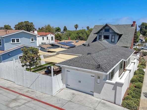 1221 4th St, Coronado CA 92118