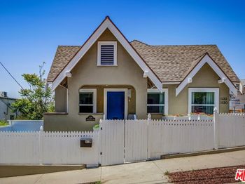 1120 W Edgeware Road
