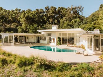 7300 Mulholland Drive