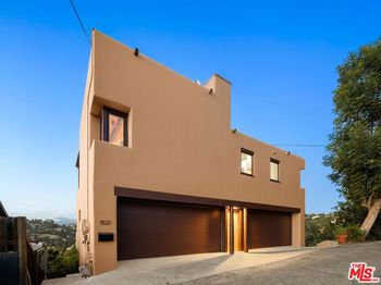 1521 Randall Court