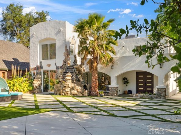 1290 E Woodbury, Pasadena CA 91104