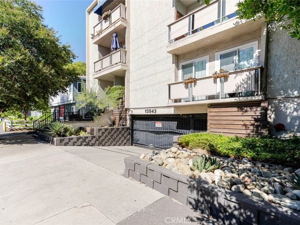13543 Moorpark Street 7, Sherman Oaks CA 91423