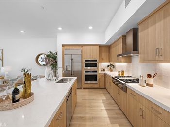 1302 Rivington
