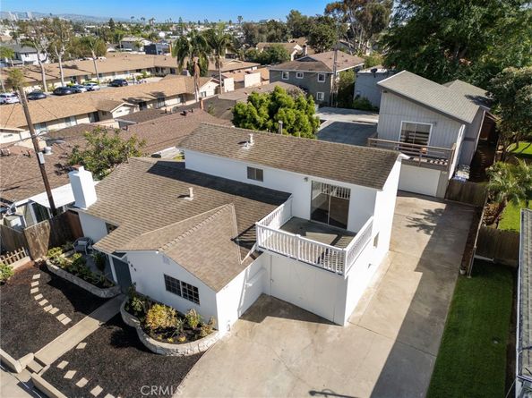 685 Center St., Costa Mesa CA 92627