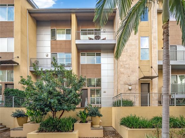 726 Rockefeller, Irvine CA 92612