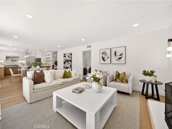 6764 E Swarthmore