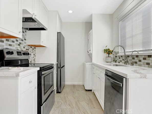 239 Streamwood, Irvine CA 92620